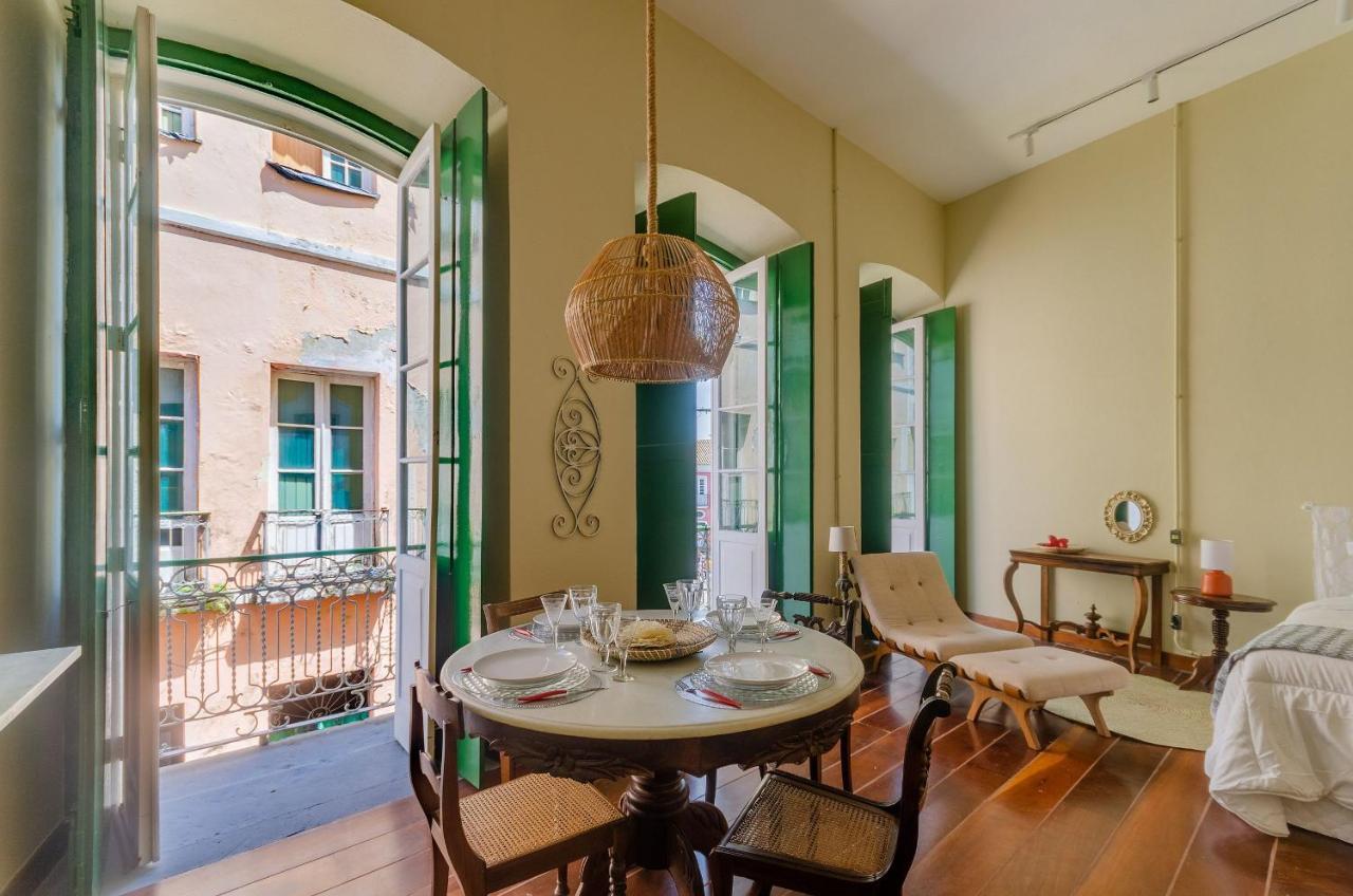 Casarao De Epoca, Studios Ate 6 Hospedes. Салвадор Екстериор снимка